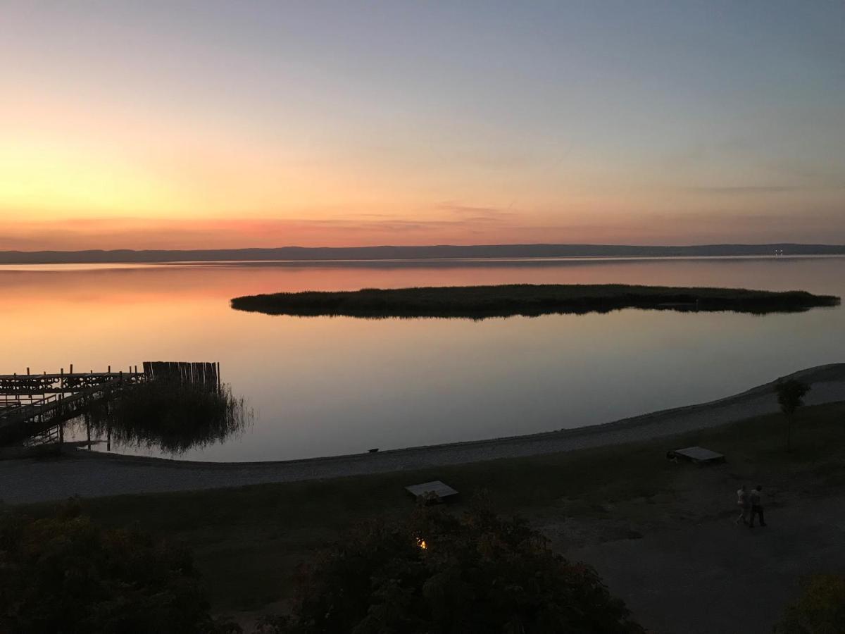 Seehotel Herlinde Podersdorf am See Exterior foto