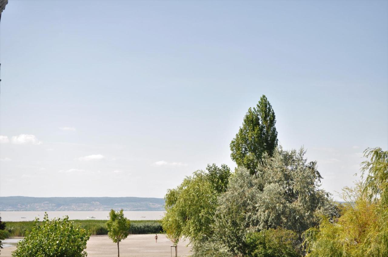 Seehotel Herlinde Podersdorf am See Exterior foto