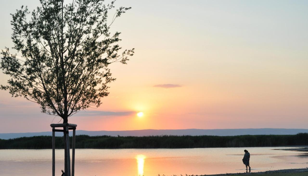Seehotel Herlinde Podersdorf am See Exterior foto