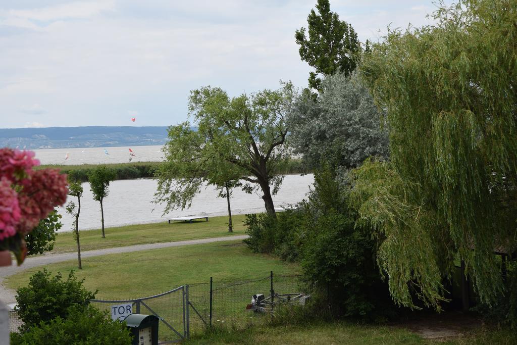 Seehotel Herlinde Podersdorf am See Exterior foto